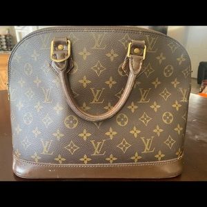Louis Vuitton Alma PM